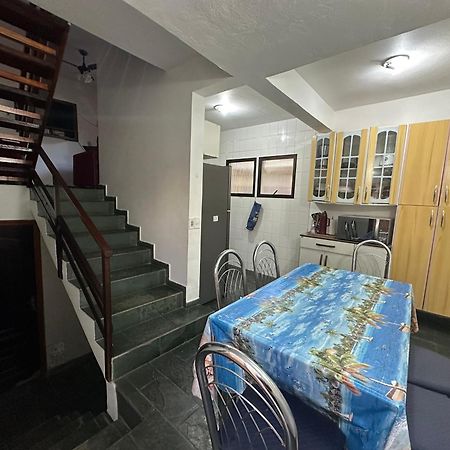 Triplex Piscina Churrasqueira Lava E Seca Wi-Fi E 2 Tvs Em Condominio Com 90M2 No Centro De Ubatuba Zewnętrze zdjęcie